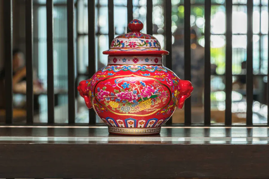 How-to-make-a-Feng-Shui-Wealth-Vase_a1f6dc85-eb74-48b8-a255-9af067830ffd.webp